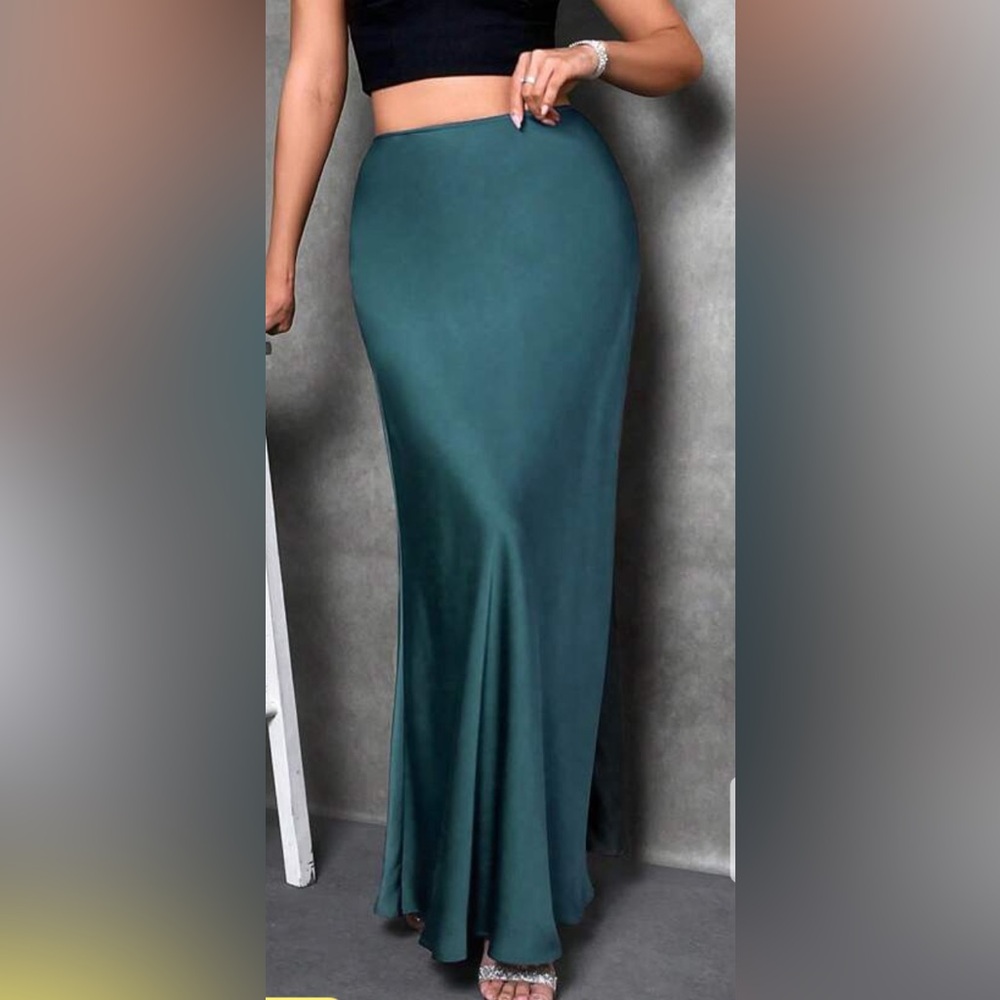 Elegant Teal Maxi Skirt